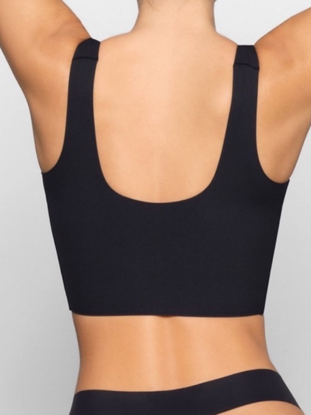Skims Naked Scoop Tank Bralette Wireless Bra - Picture 2 of 8